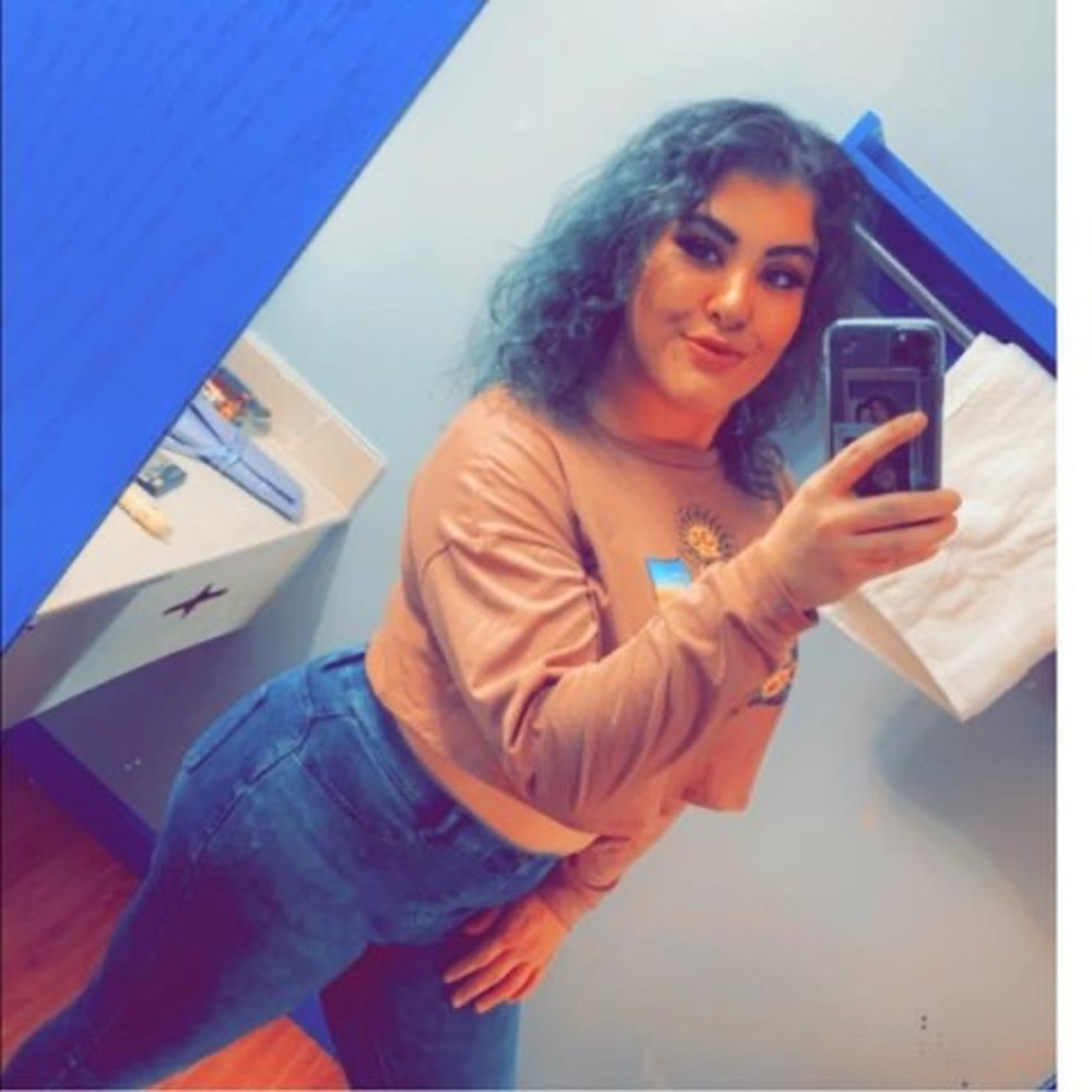 Meet your Posher, Sierra